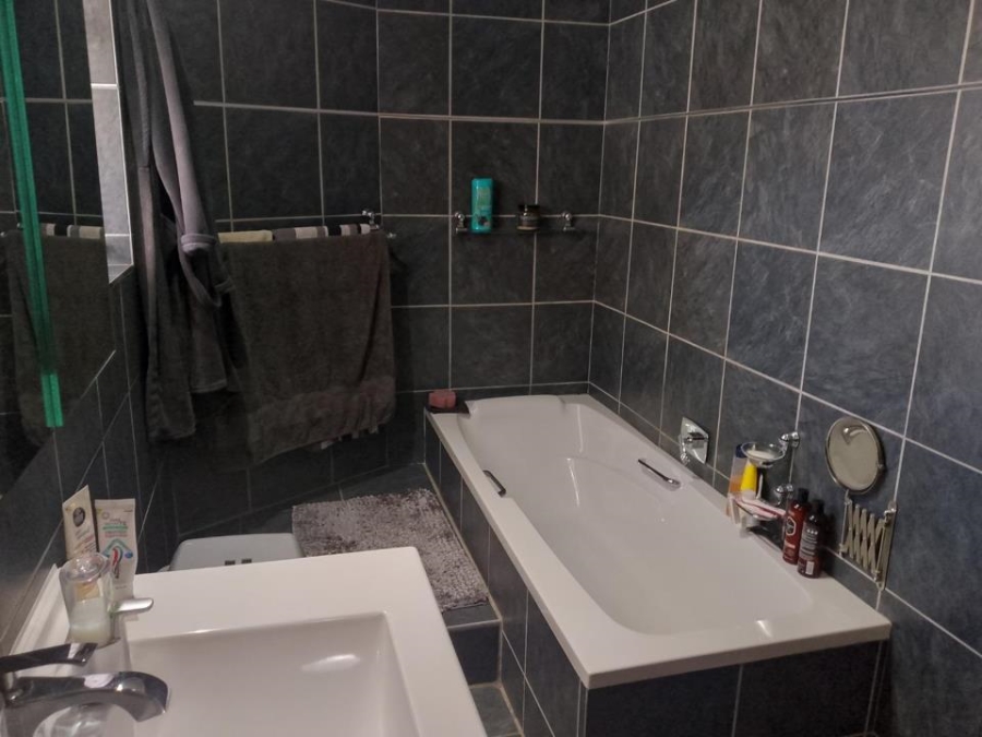 3 Bedroom Property for Sale in Randhart Gauteng