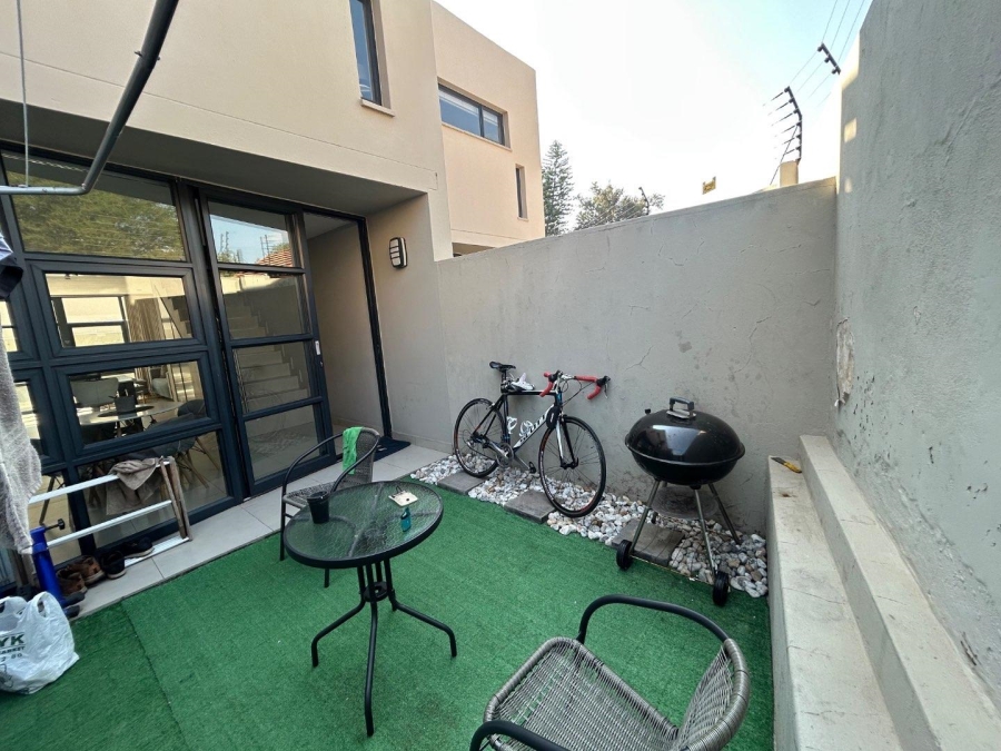 To Let 2 Bedroom Property for Rent in Die Wilgers Gauteng