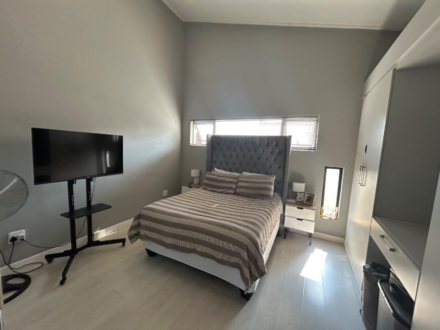 To Let 2 Bedroom Property for Rent in Die Wilgers Gauteng