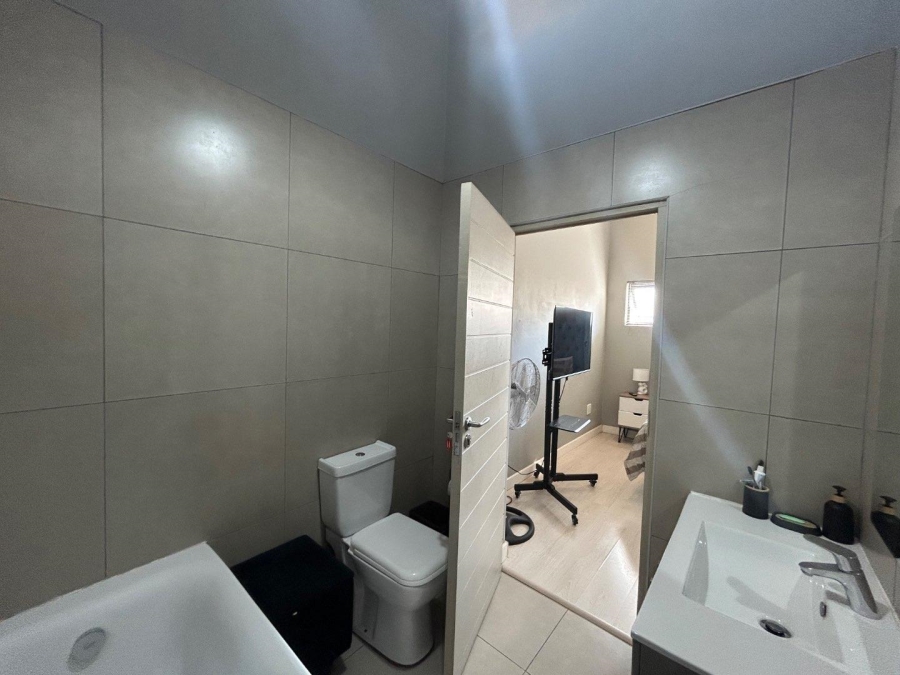 To Let 2 Bedroom Property for Rent in Die Wilgers Gauteng