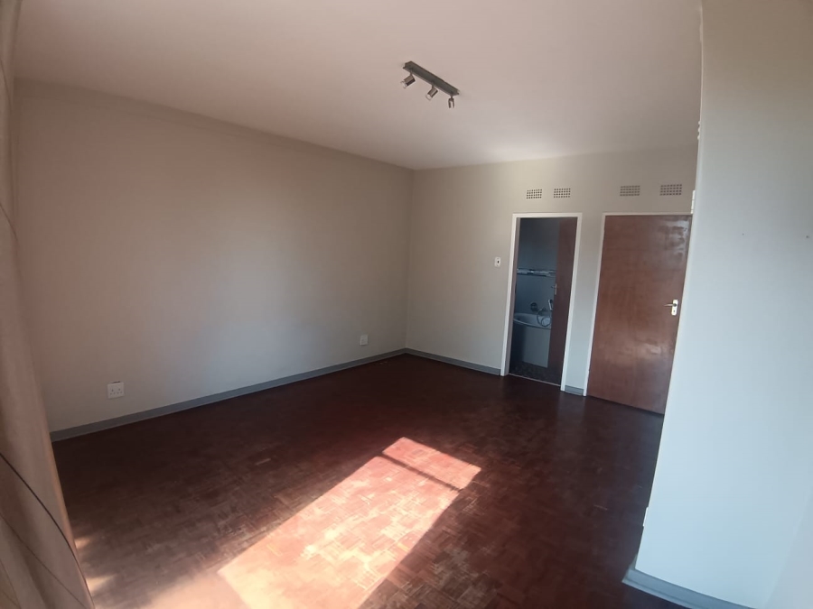 3 Bedroom Property for Sale in Denlee Gauteng