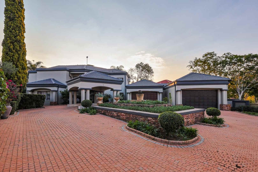 5 Bedroom Property for Sale in Silver Lakes Golf Estate Gauteng