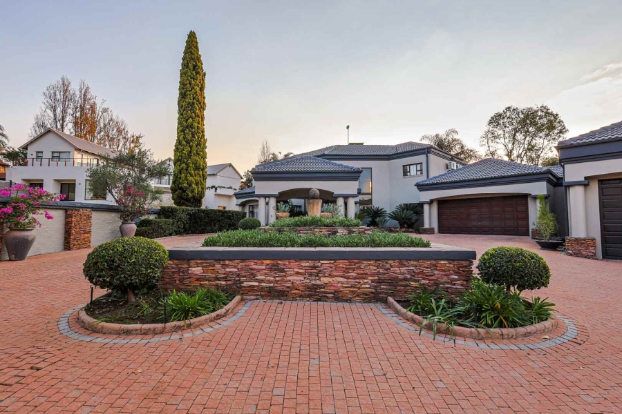 5 Bedroom Property for Sale in Silver Lakes Golf Estate Gauteng