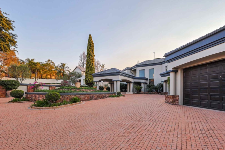 5 Bedroom Property for Sale in Silver Lakes Golf Estate Gauteng
