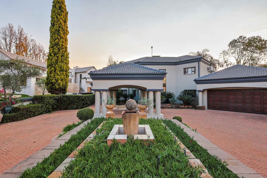 5 Bedroom Property for Sale in Silver Lakes Golf Estate Gauteng