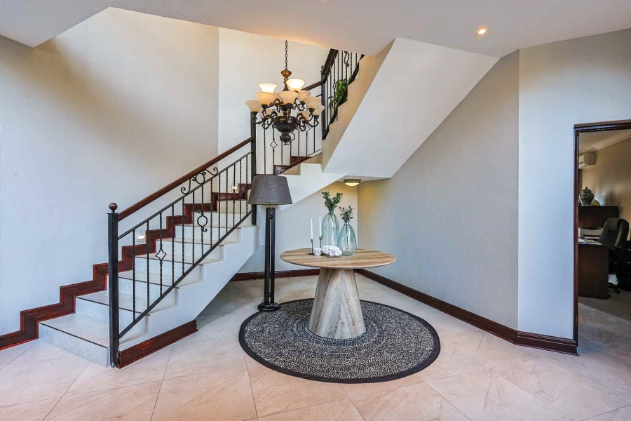 5 Bedroom Property for Sale in Silver Lakes Golf Estate Gauteng