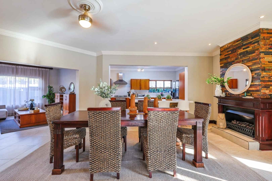 5 Bedroom Property for Sale in Silver Lakes Golf Estate Gauteng