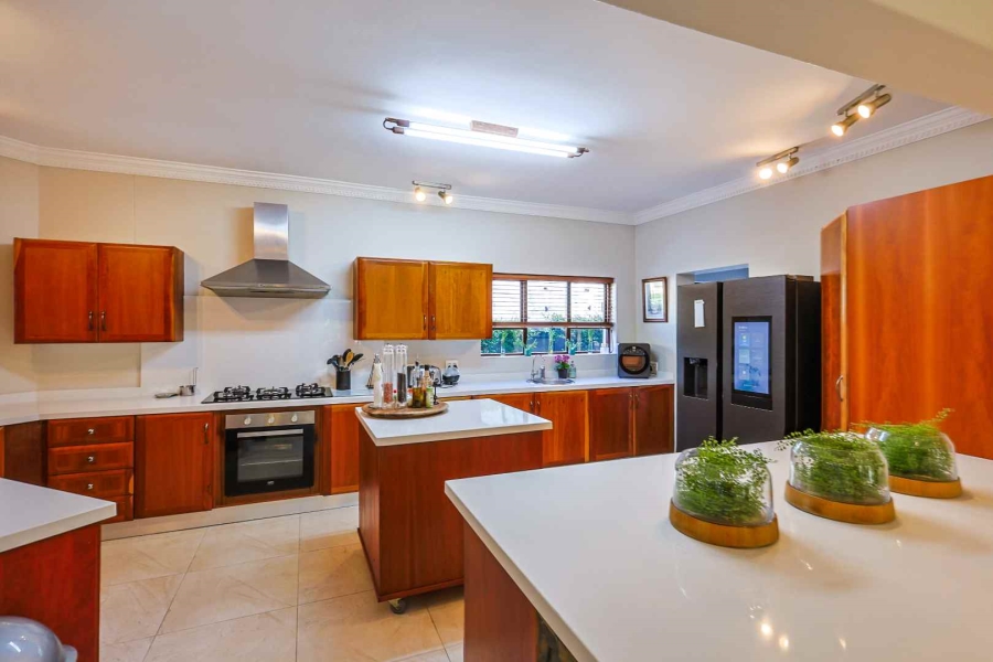 5 Bedroom Property for Sale in Silver Lakes Golf Estate Gauteng