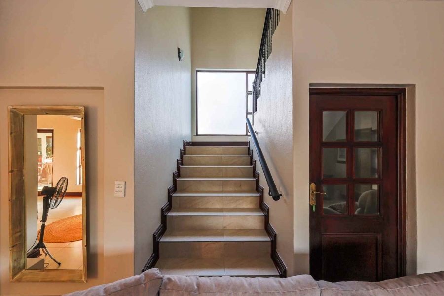 5 Bedroom Property for Sale in Silver Lakes Golf Estate Gauteng