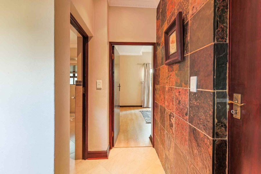 5 Bedroom Property for Sale in Silver Lakes Golf Estate Gauteng