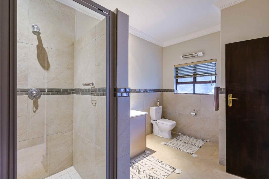 5 Bedroom Property for Sale in Silver Lakes Golf Estate Gauteng