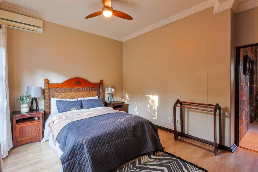 5 Bedroom Property for Sale in Silver Lakes Golf Estate Gauteng