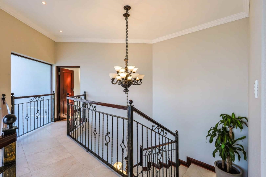 5 Bedroom Property for Sale in Silver Lakes Golf Estate Gauteng