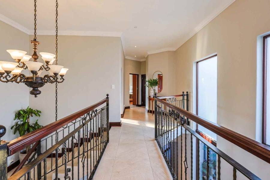 5 Bedroom Property for Sale in Silver Lakes Golf Estate Gauteng