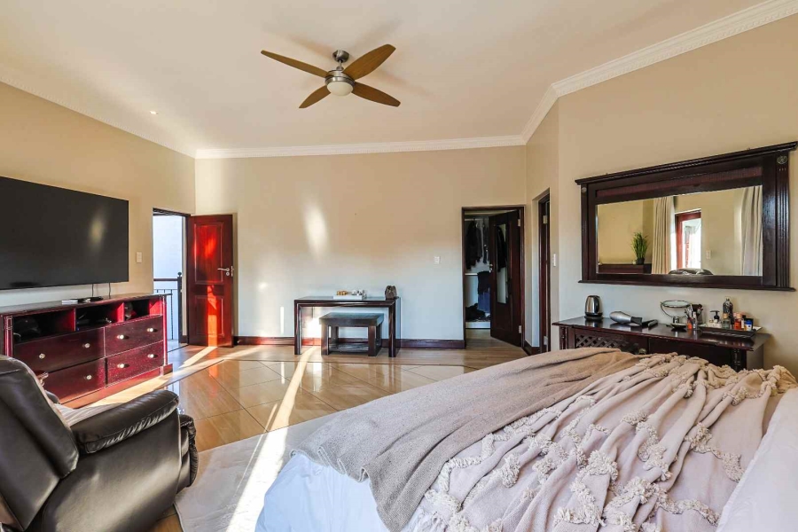 5 Bedroom Property for Sale in Silver Lakes Golf Estate Gauteng