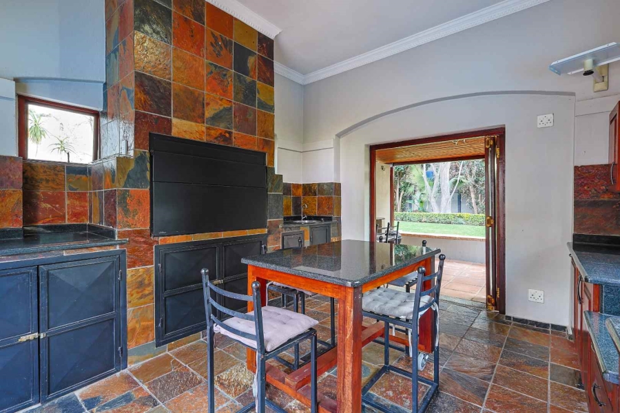 5 Bedroom Property for Sale in Silver Lakes Golf Estate Gauteng