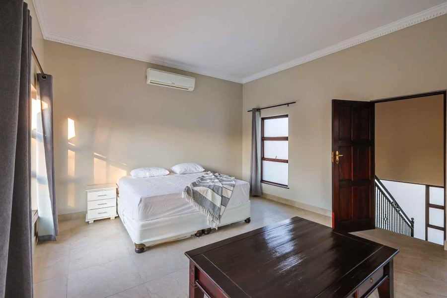 5 Bedroom Property for Sale in Silver Lakes Golf Estate Gauteng