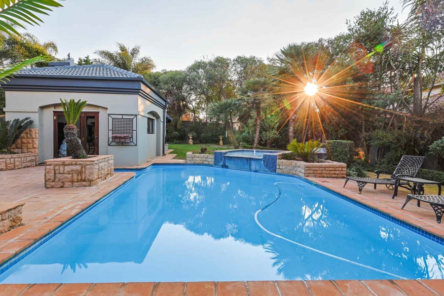 5 Bedroom Property for Sale in Silver Lakes Golf Estate Gauteng