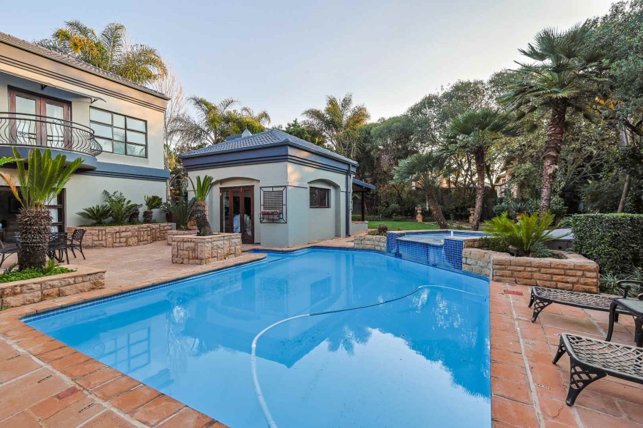 5 Bedroom Property for Sale in Silver Lakes Golf Estate Gauteng
