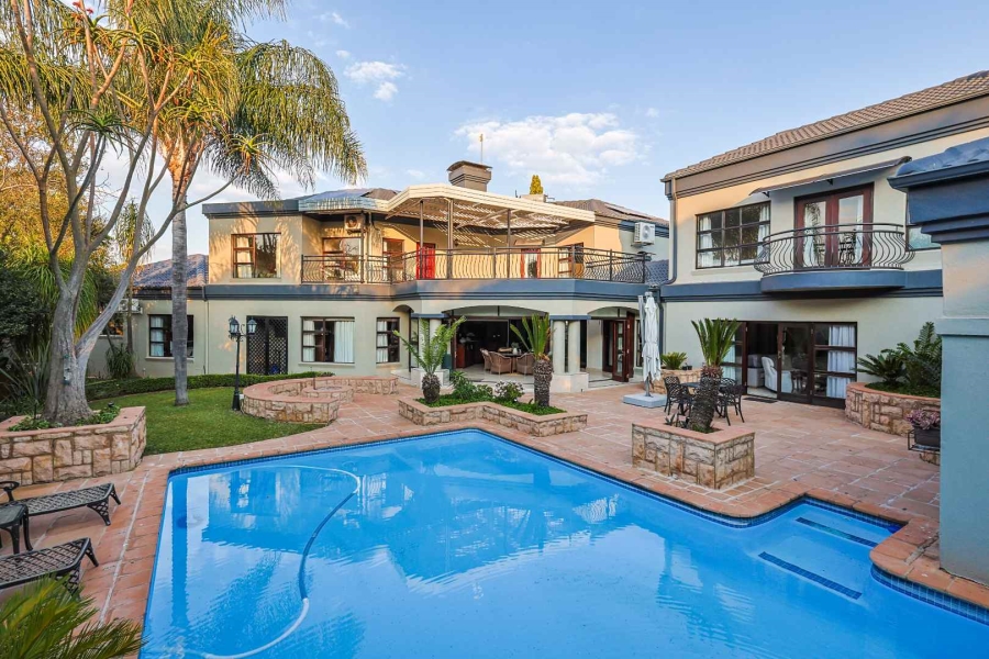 5 Bedroom Property for Sale in Silver Lakes Golf Estate Gauteng