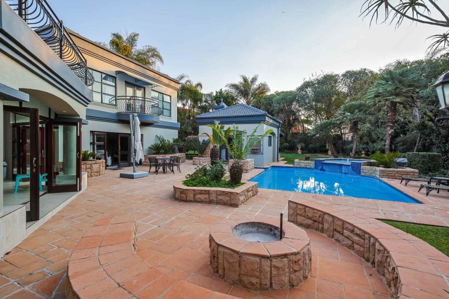 5 Bedroom Property for Sale in Silver Lakes Golf Estate Gauteng
