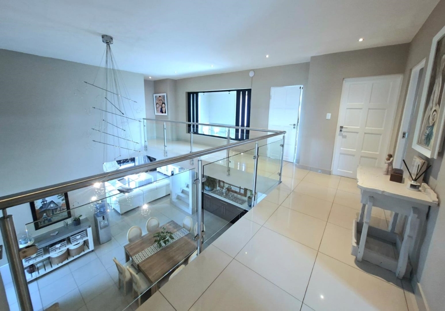 To Let 4 Bedroom Property for Rent in Pinehaven Gauteng