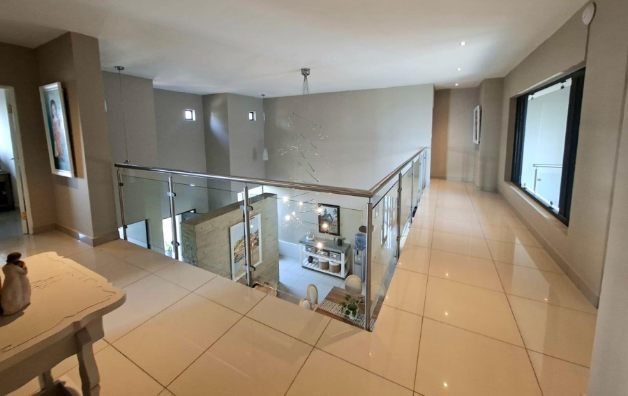 To Let 4 Bedroom Property for Rent in Pinehaven Gauteng