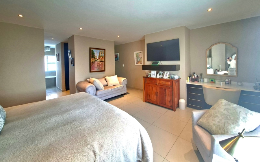To Let 4 Bedroom Property for Rent in Pinehaven Gauteng