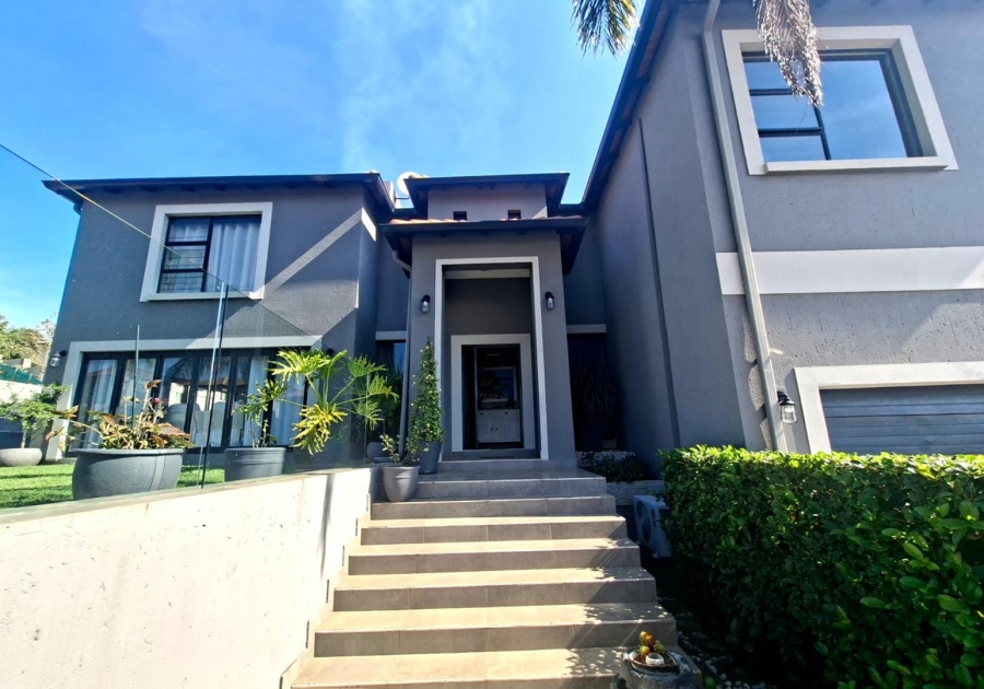 To Let 4 Bedroom Property for Rent in Pinehaven Gauteng
