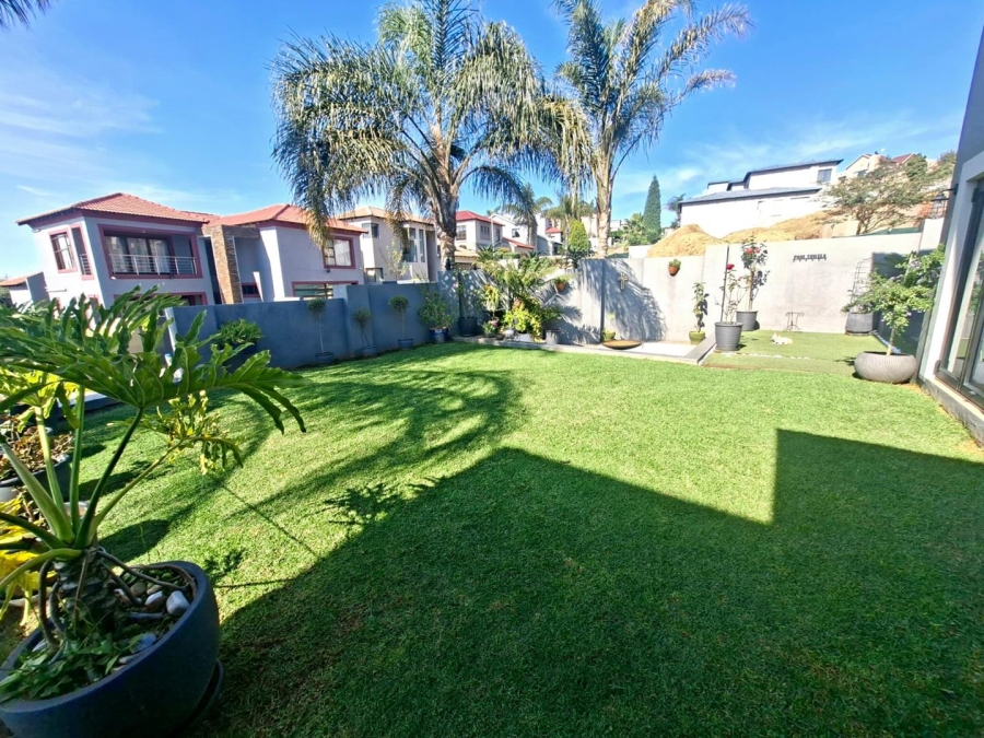 To Let 4 Bedroom Property for Rent in Pinehaven Gauteng