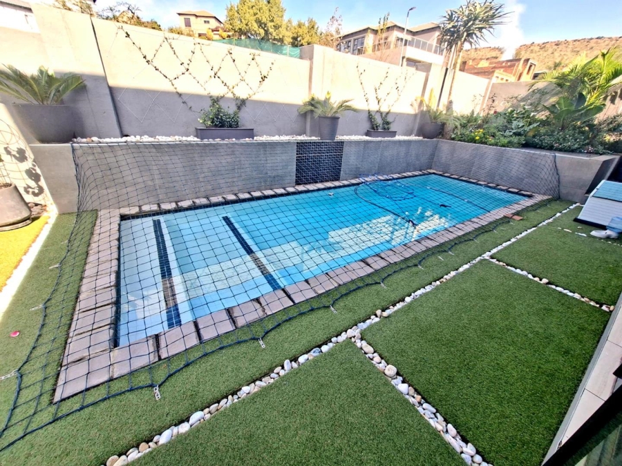 To Let 4 Bedroom Property for Rent in Pinehaven Gauteng