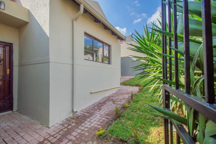 4 Bedroom Property for Sale in North Riding Gauteng