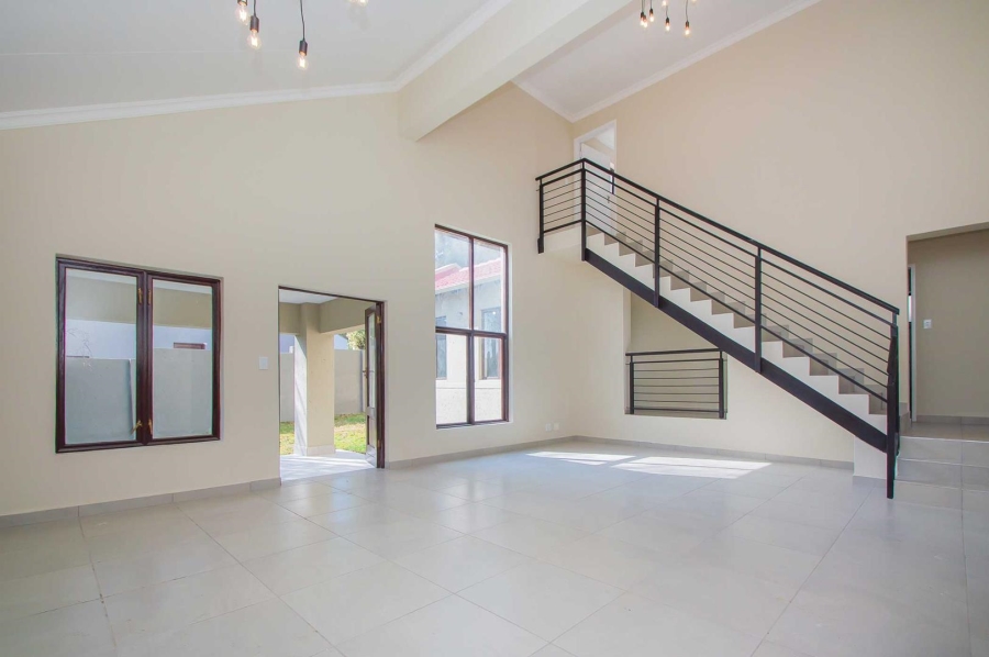 4 Bedroom Property for Sale in North Riding Gauteng