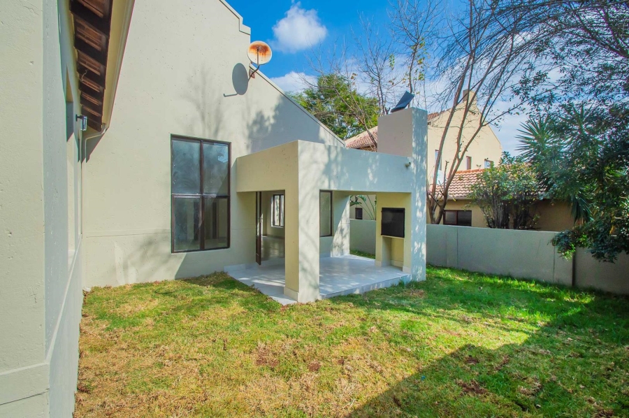 4 Bedroom Property for Sale in North Riding Gauteng