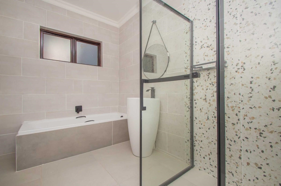 4 Bedroom Property for Sale in North Riding Gauteng