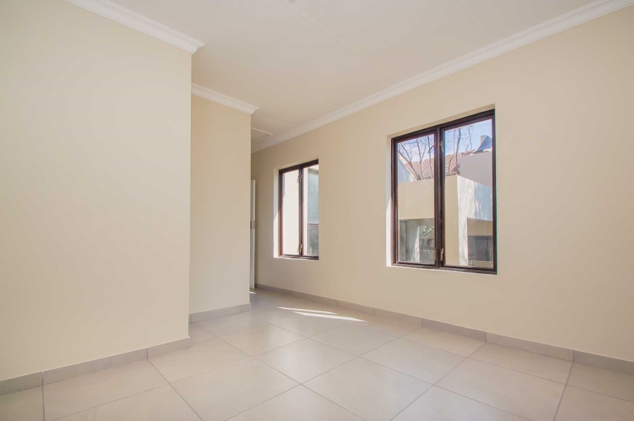 4 Bedroom Property for Sale in North Riding Gauteng