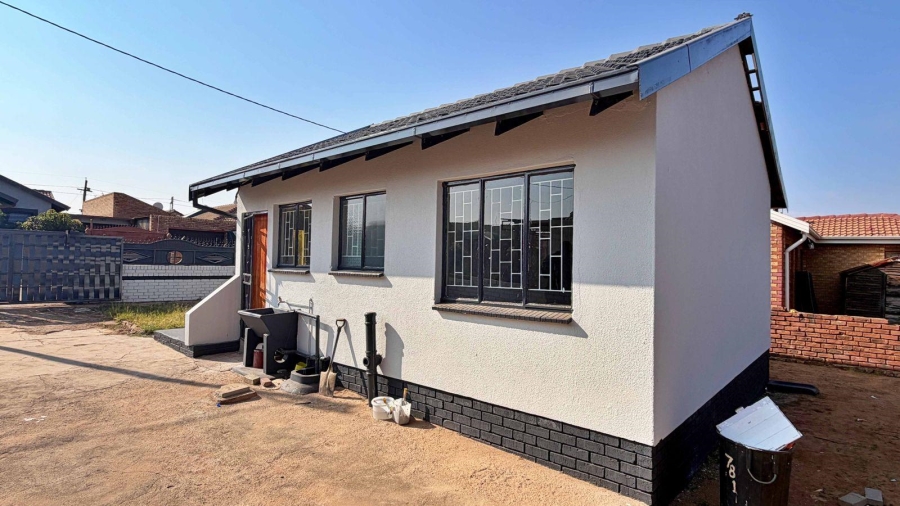 2 Bedroom Property for Sale in Soshanguve WW Gauteng