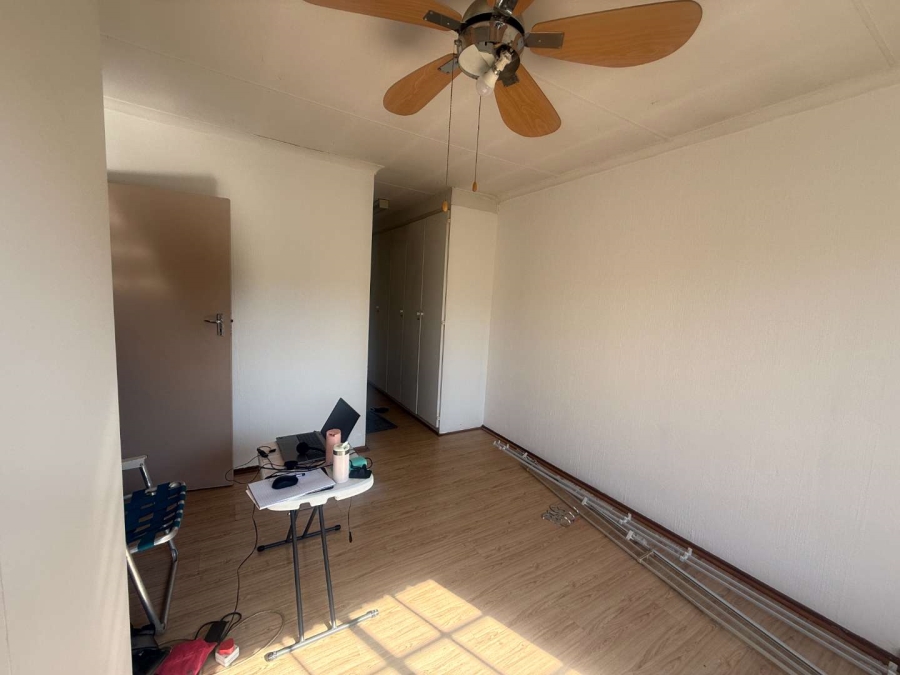 To Let 2 Bedroom Property for Rent in Allens Nek Gauteng