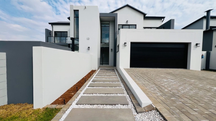 4 Bedroom Property for Sale in Fountainbrook Estate Gauteng