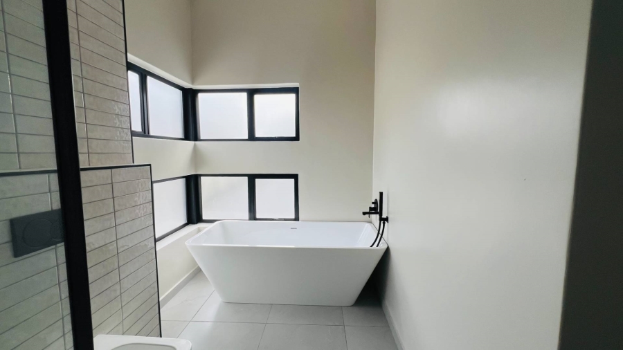4 Bedroom Property for Sale in Fountainbrook Estate Gauteng