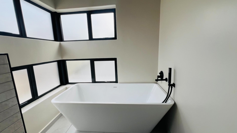 4 Bedroom Property for Sale in Fountainbrook Estate Gauteng