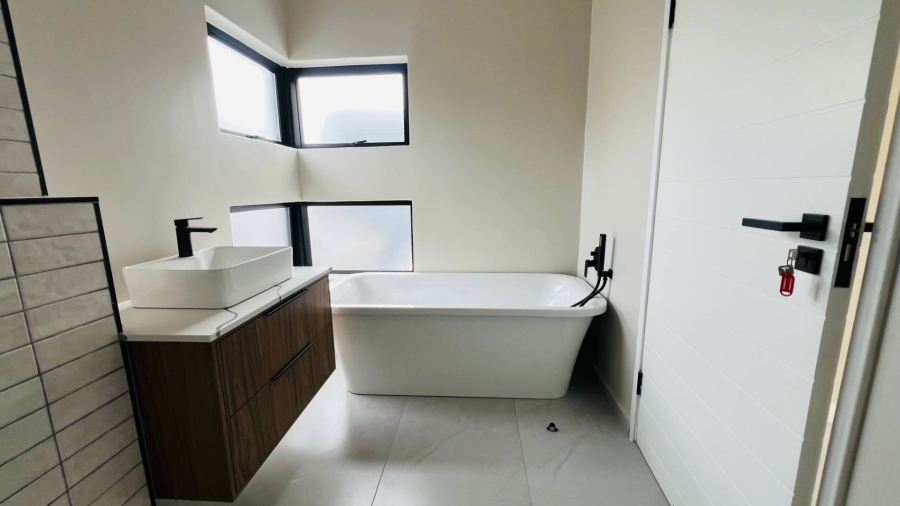 4 Bedroom Property for Sale in Fountainbrook Estate Gauteng