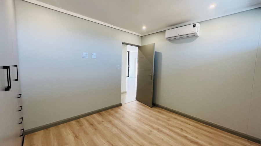 To Let 3 Bedroom Property for Rent in Midfield Estate Gauteng