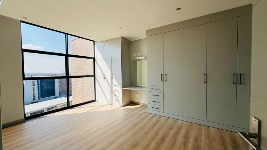 To Let 3 Bedroom Property for Rent in Midfield Estate Gauteng