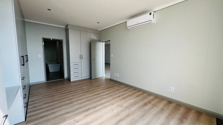 To Let 3 Bedroom Property for Rent in Midfield Estate Gauteng