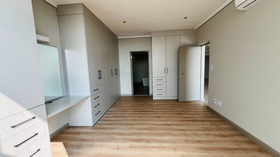 To Let 3 Bedroom Property for Rent in Midfield Estate Gauteng