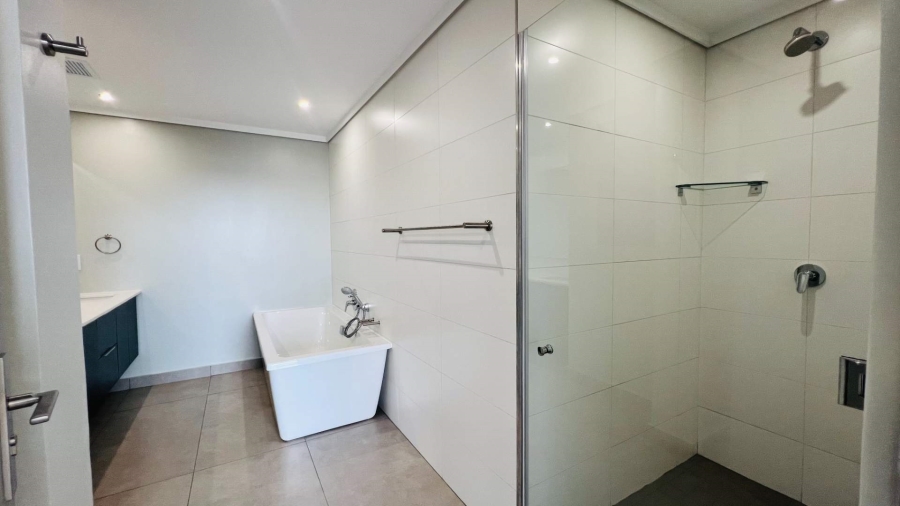 To Let 3 Bedroom Property for Rent in Midfield Estate Gauteng