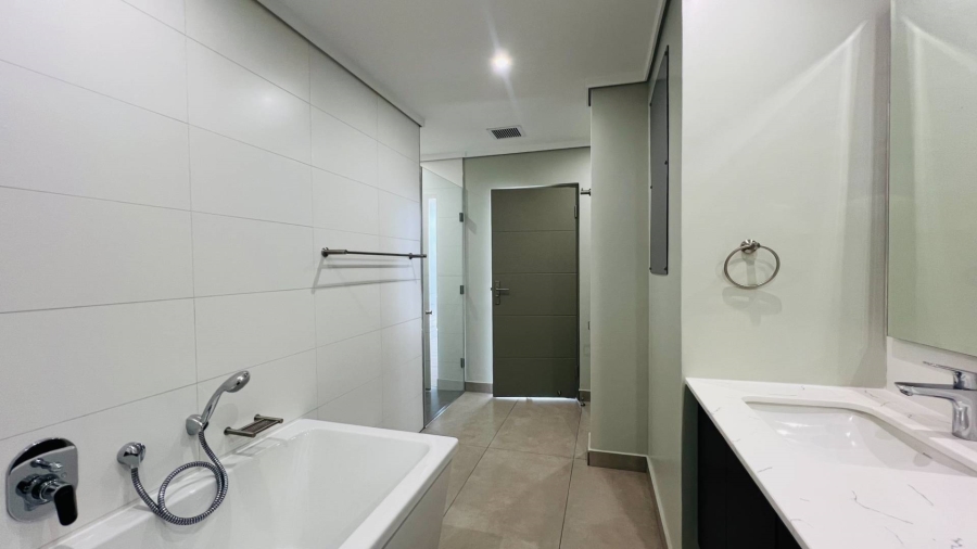 To Let 3 Bedroom Property for Rent in Midfield Estate Gauteng