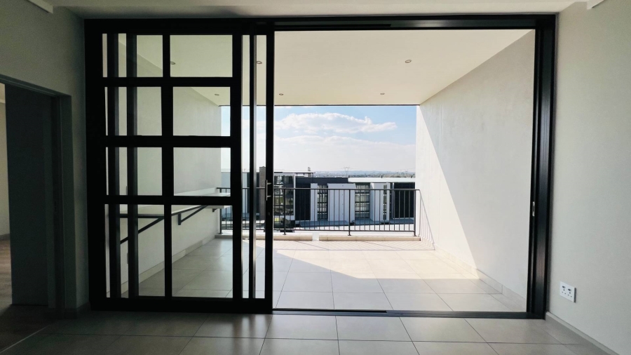 To Let 3 Bedroom Property for Rent in Midfield Estate Gauteng