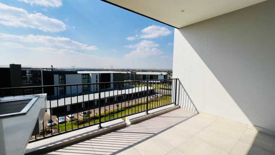 To Let 3 Bedroom Property for Rent in Midfield Estate Gauteng